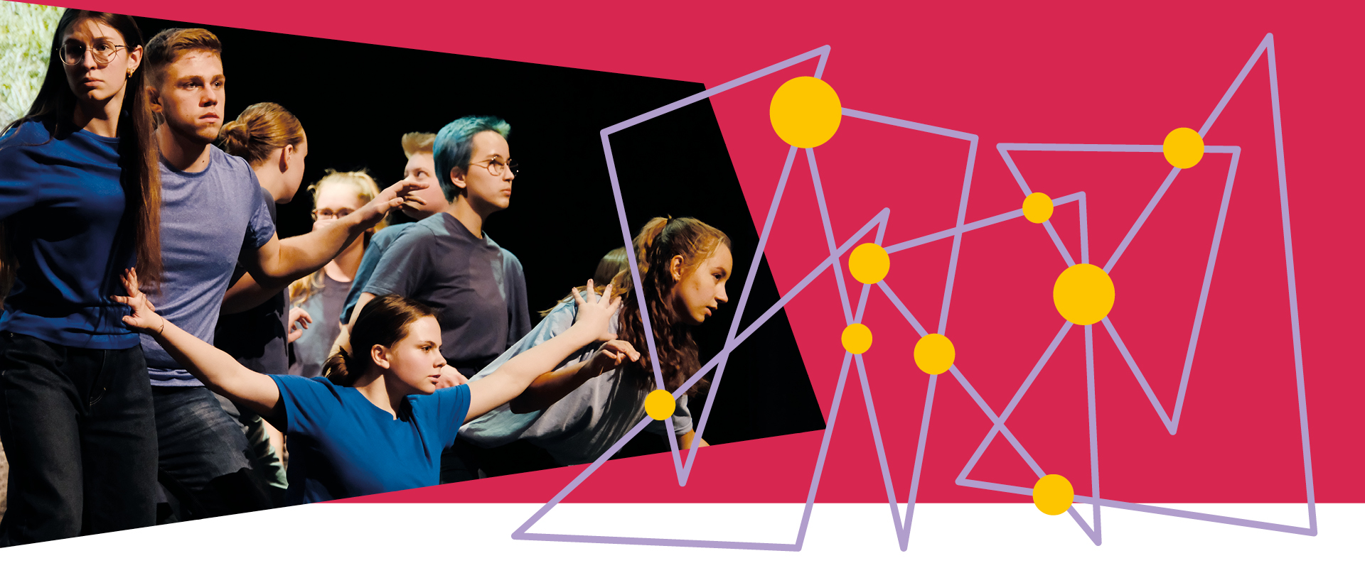 Gruppe von Jugendlichen aus dem Projekt Always Remember. Never Forget